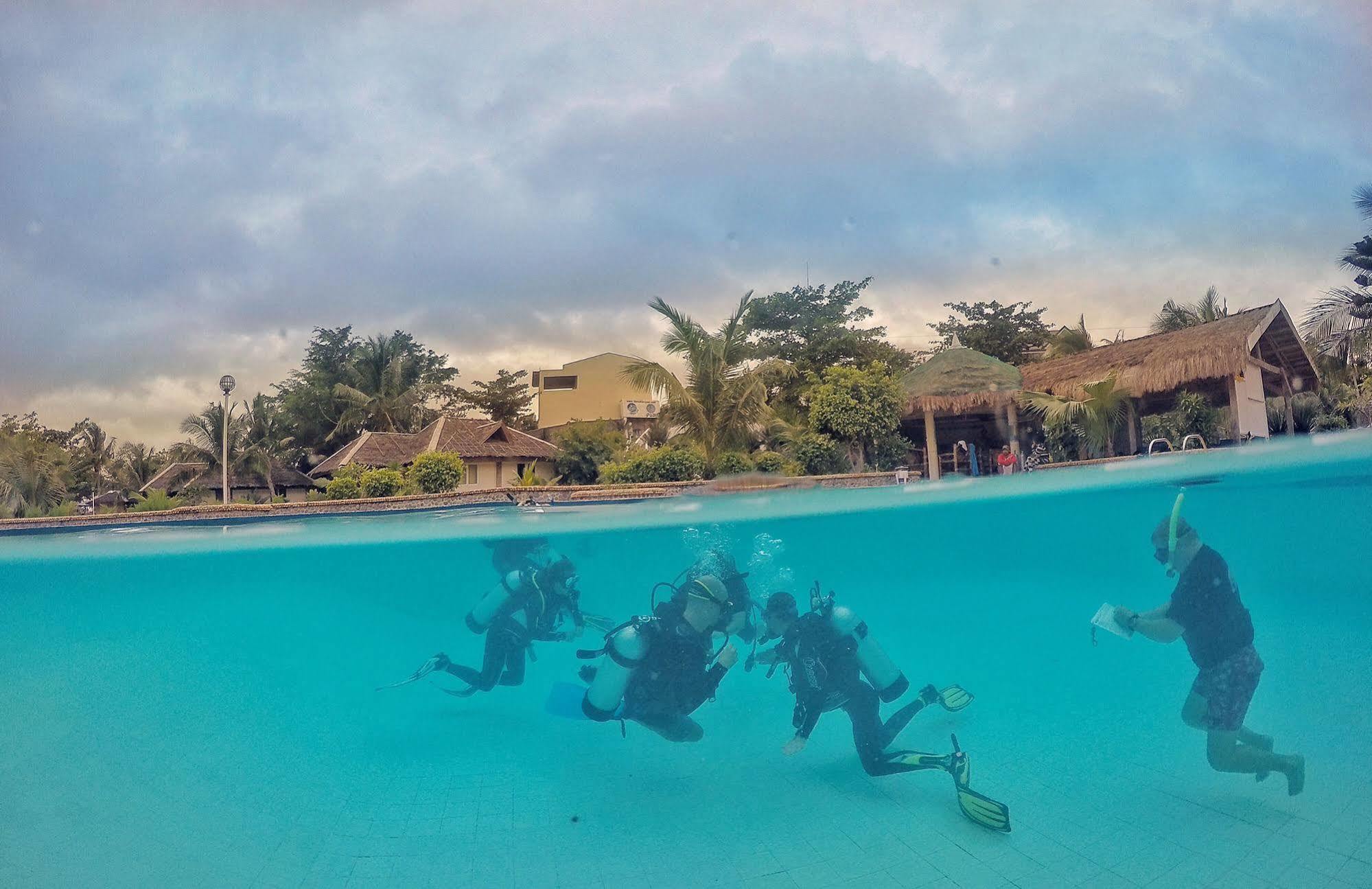 מלאפסקואה איילנד Thresher Cove Dive Resort מראה חיצוני תמונה