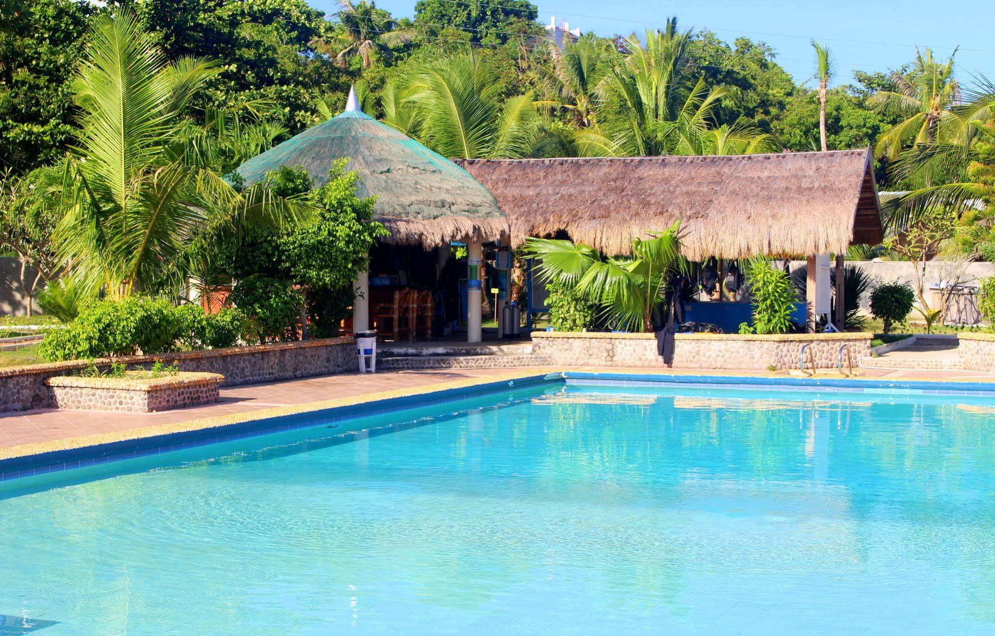 מלאפסקואה איילנד Thresher Cove Dive Resort מראה חיצוני תמונה